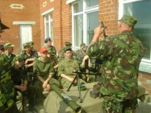 Как не попасть на военные сборы школьников