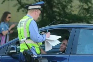 Время остановки автомобиля сотрудниками дпс