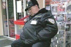 Не сменили сторожа что ему делать